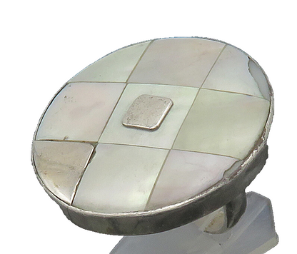 SANDY BAKER 925 Silver  Vintage Mother Of Pearl Cocktail Ring Sz 9  RG16414
