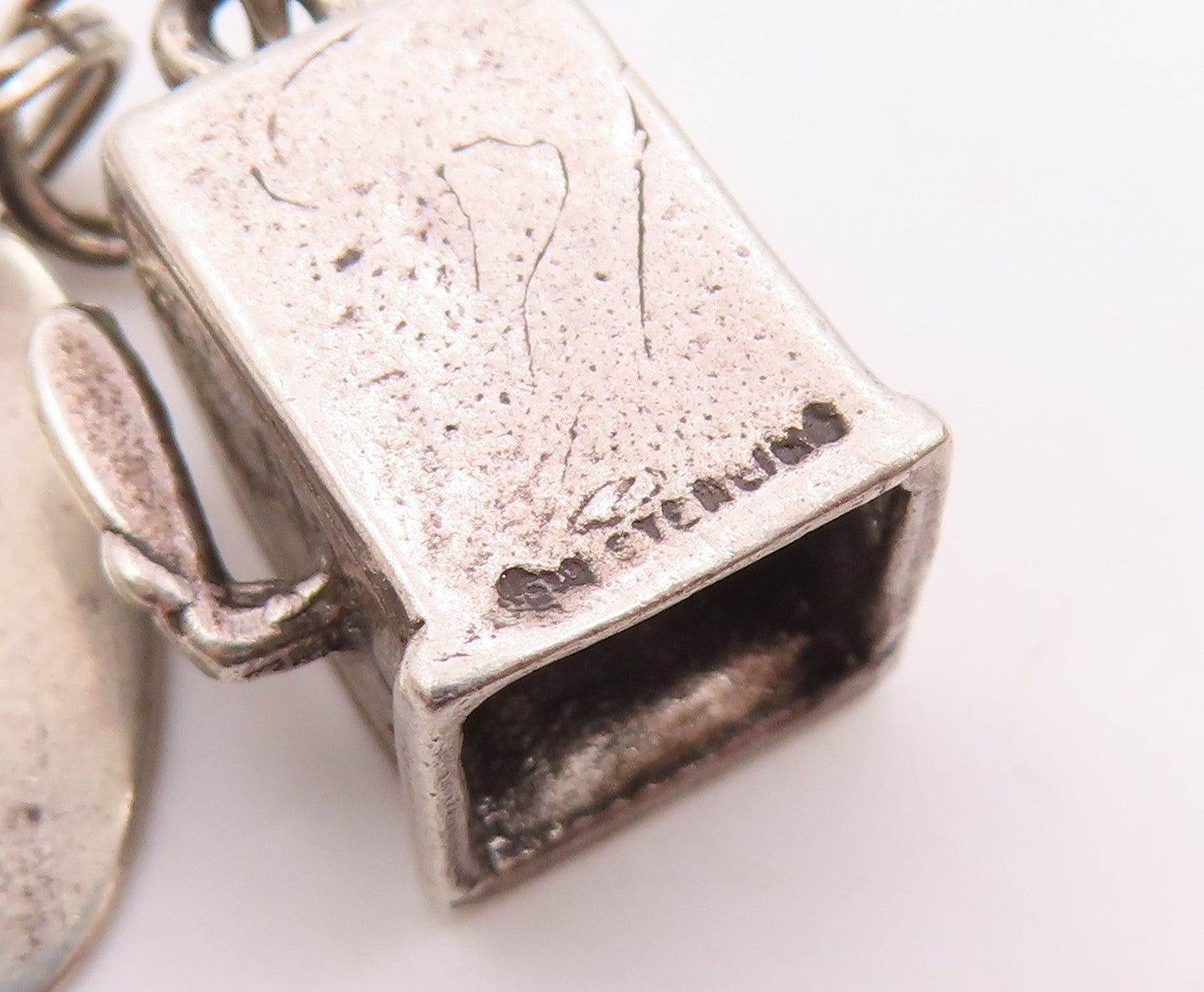 925 Sterling Silver  Vintage Slot Machine Gambling Motif Pendant  PT17829