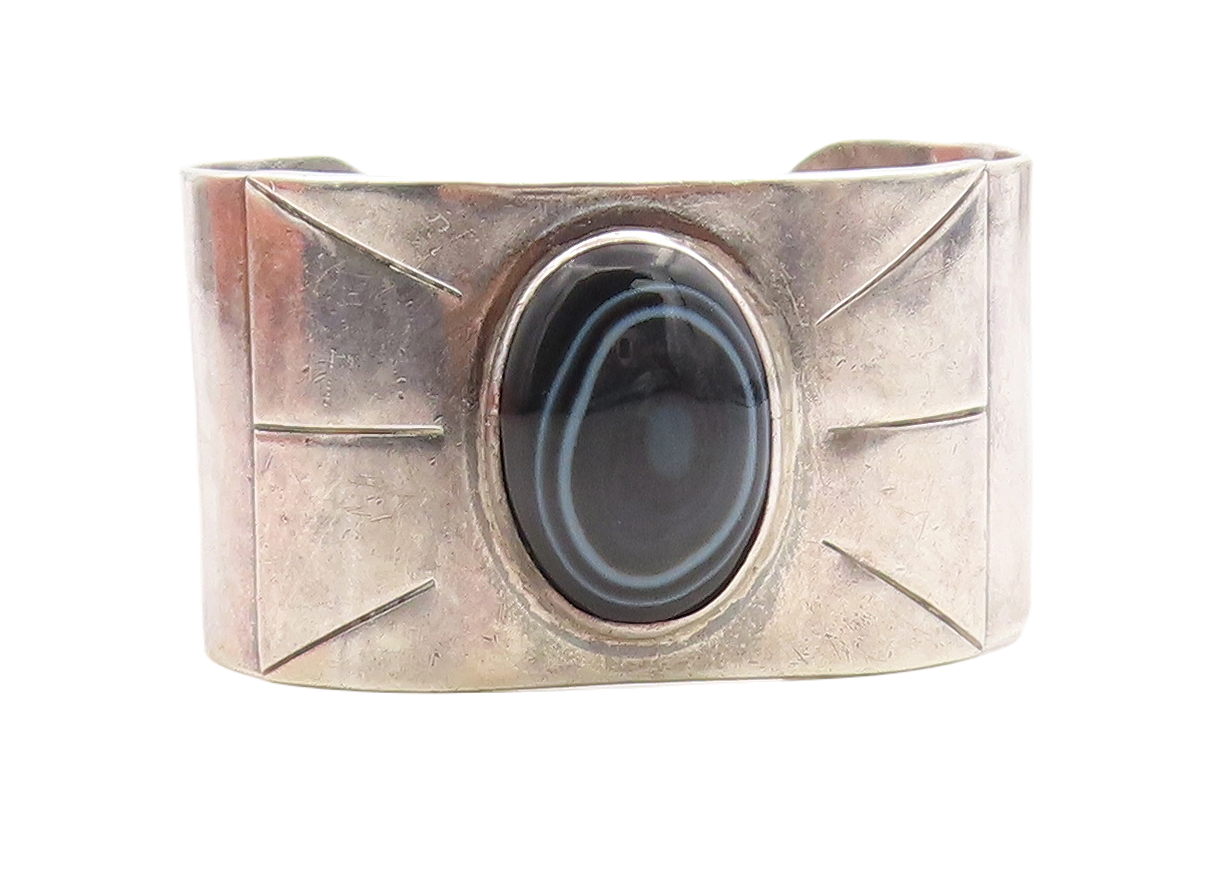 925 Sterling Silver  Vintage Agate Shiny Etched Wide Cuff Bracelet  BT1554