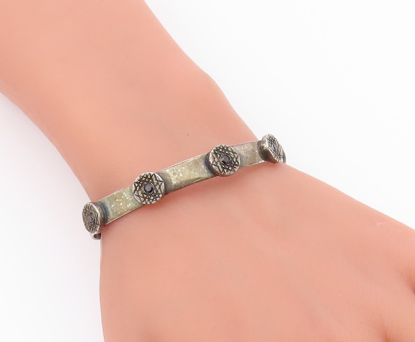 DESIGNER 925 Silver  Vintage Etched Circle Sapphire Cuff Bracelet  BT9444