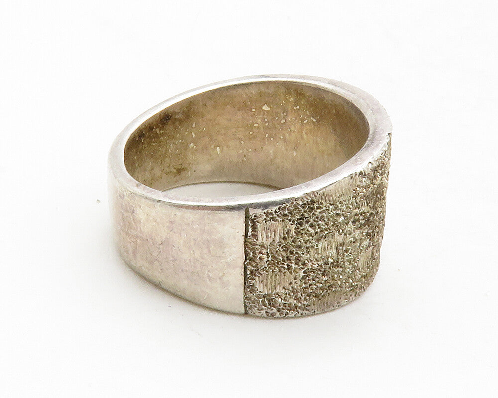 925 Sterling Silver  Vintage Textured Detail Tapered Band Ring Sz 8  RG12812