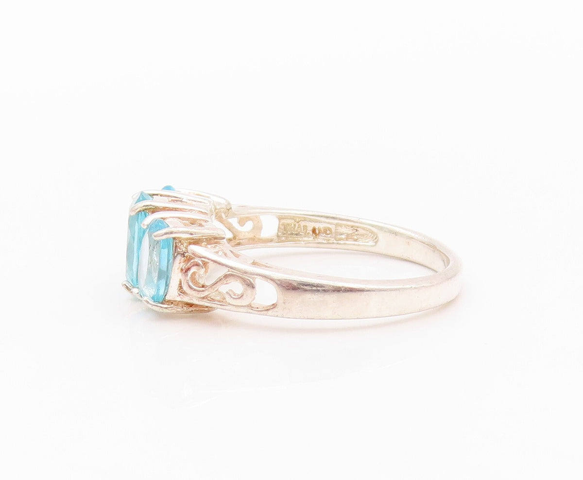 925 Sterling Silver Vintage Ring Oval Cut 3 Blue Topaz Swirls Cut  SZ 6  RG32163
