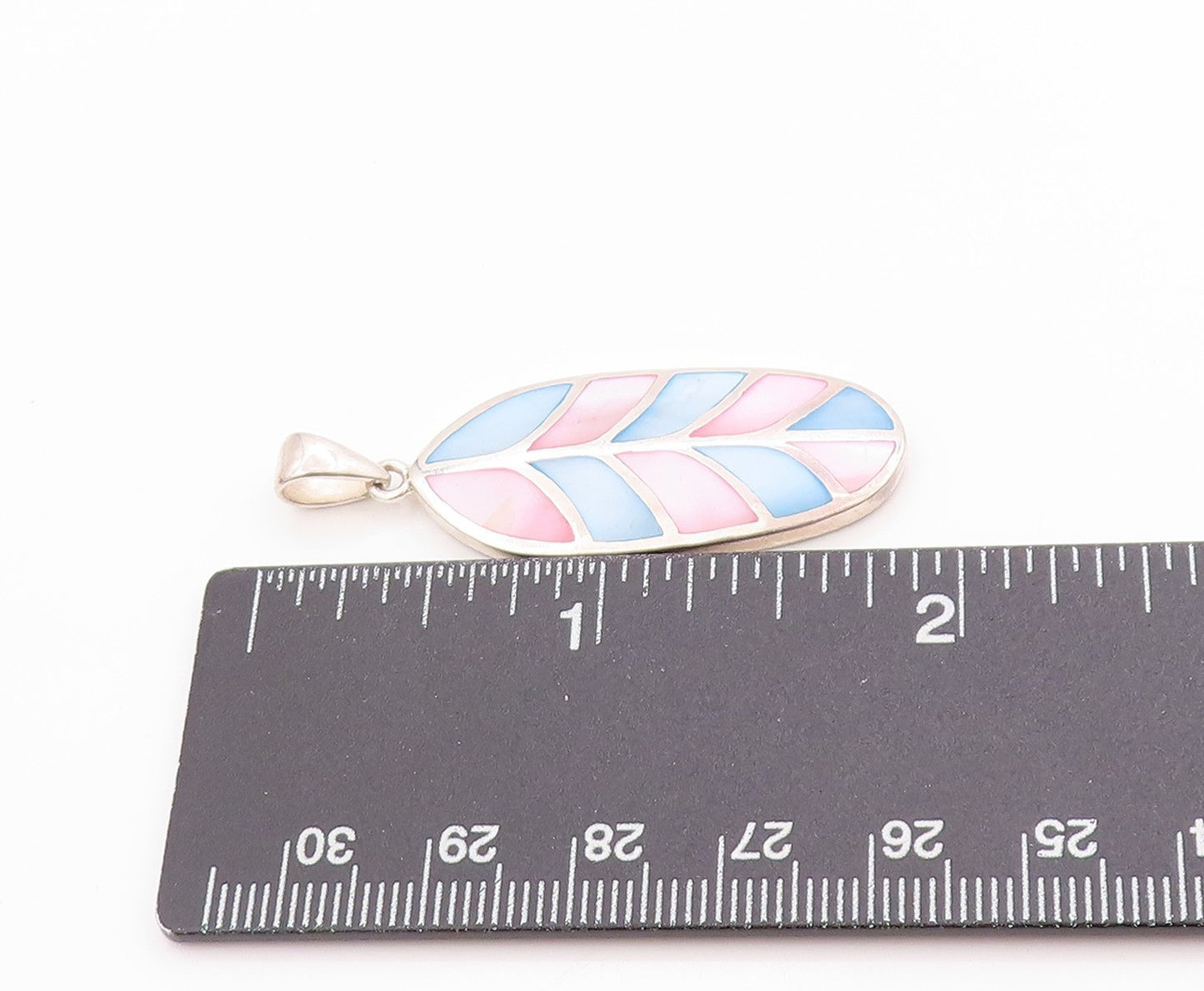 925 Sterling Silver Vintage Pendant Mother OF Pearl Inlay Leaf Design  PT24967