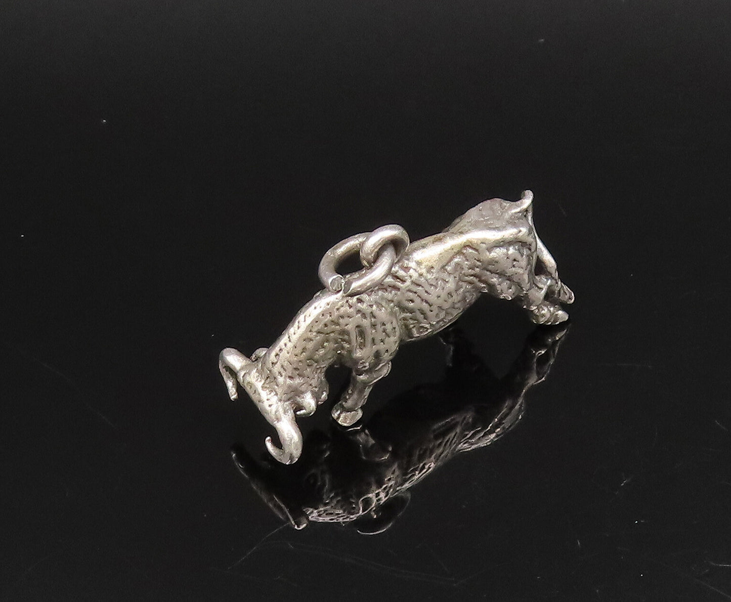 925 Sterling Silver  Vintage Sculpted Charging Bull Drop Pendant  PT21786