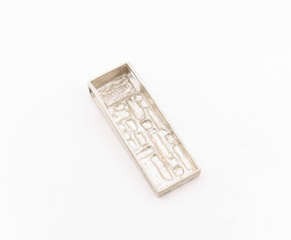 925 Sterling Silver  Vintage Wooden Log Pattern Motif Drop Pendant  PT19934