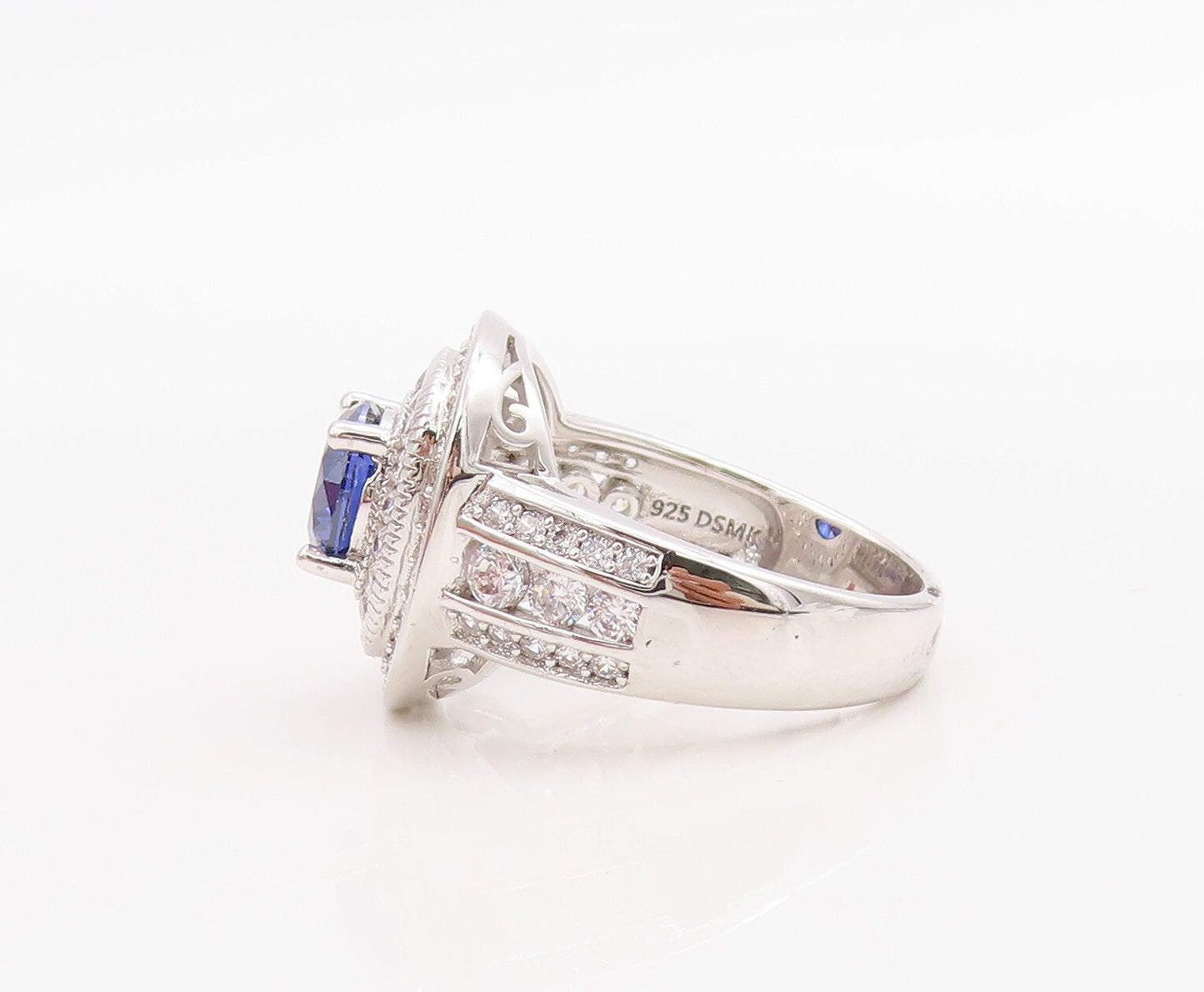 925 Sterling Silver Vintage Ring Round Cut Sapphire Halo CZ Inlay  Sz 7  RG30746