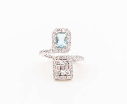 925 Sterling Silver Vintage Ring Designer Blue & White Topaz Bypass Sz 7 RG30462
