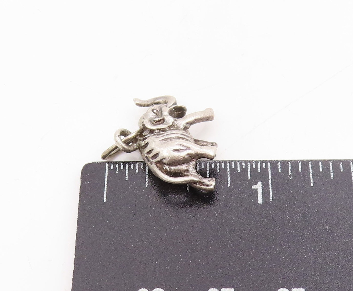 925 Sterling Silver Vintage Pendant Carved Good Luck Elephant Charm  PT25392