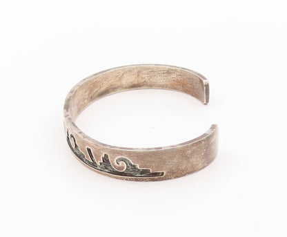 925 Sterling Silver Vintage Bracelet NAVAJO ZUNI Carved Design Cuff  BT10819
