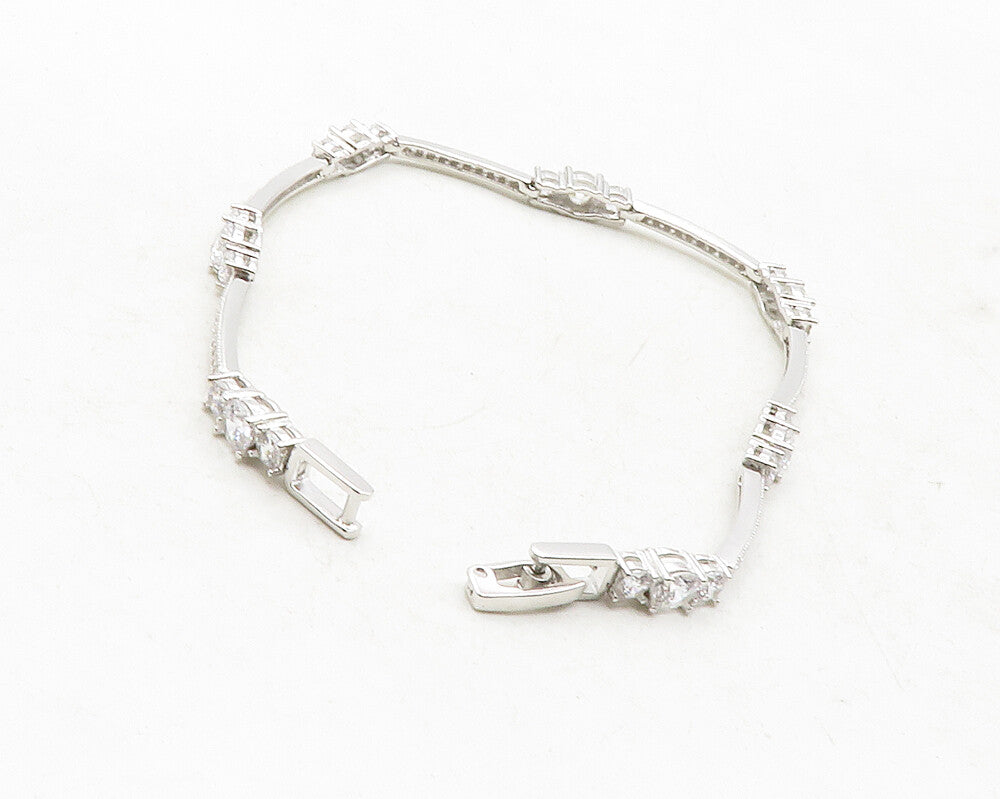 925 Sterling Silver  Sparkling Cubic Zirconia Bar Link Chain Bracelet  BT4843