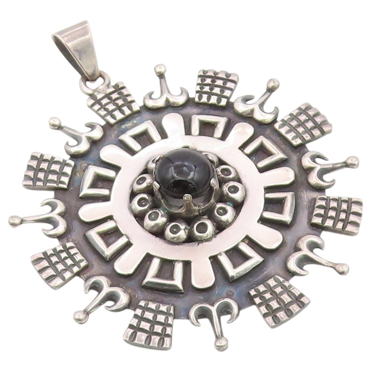925 Sterling Silver Vintage Pendant LOS BALLESTEROS Onyx Large Aztec Sun PT26375