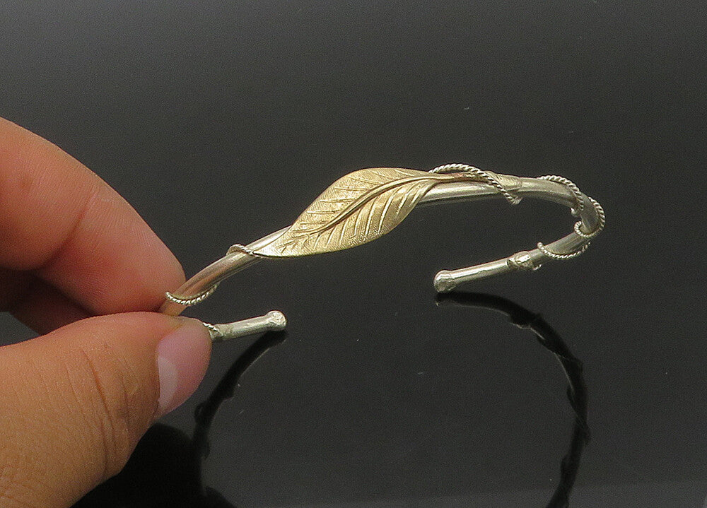 925 Sterling Silver  Vintage Shiny Rope Wrapped Floral Cuff Bracelet  BT8763