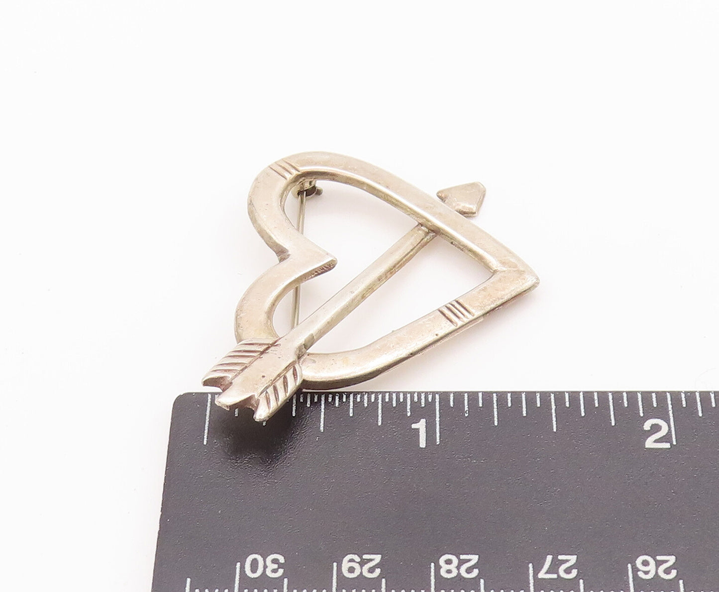 925 Sterling Silver Vintage Brooch Pin NAVAJO Carved Heart Pierced Arrow BP10667