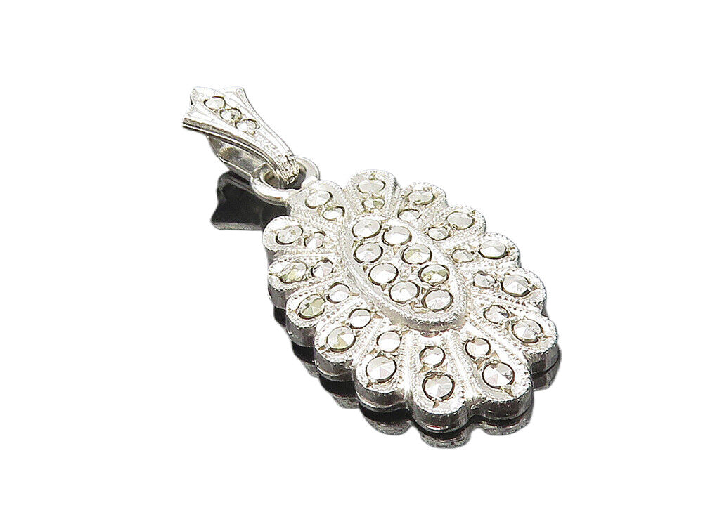 925 Sterling Silver  Vintage Sparkling Floral Motif Drop Pendant  PT9275