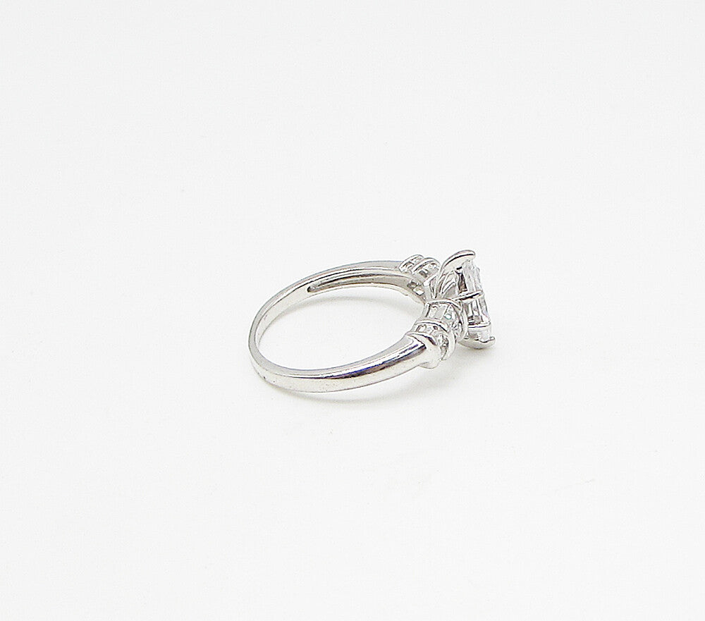 925 Sterling Silver  Faceted White Cubic Zirconia Band Ring Sz 8  RG3253