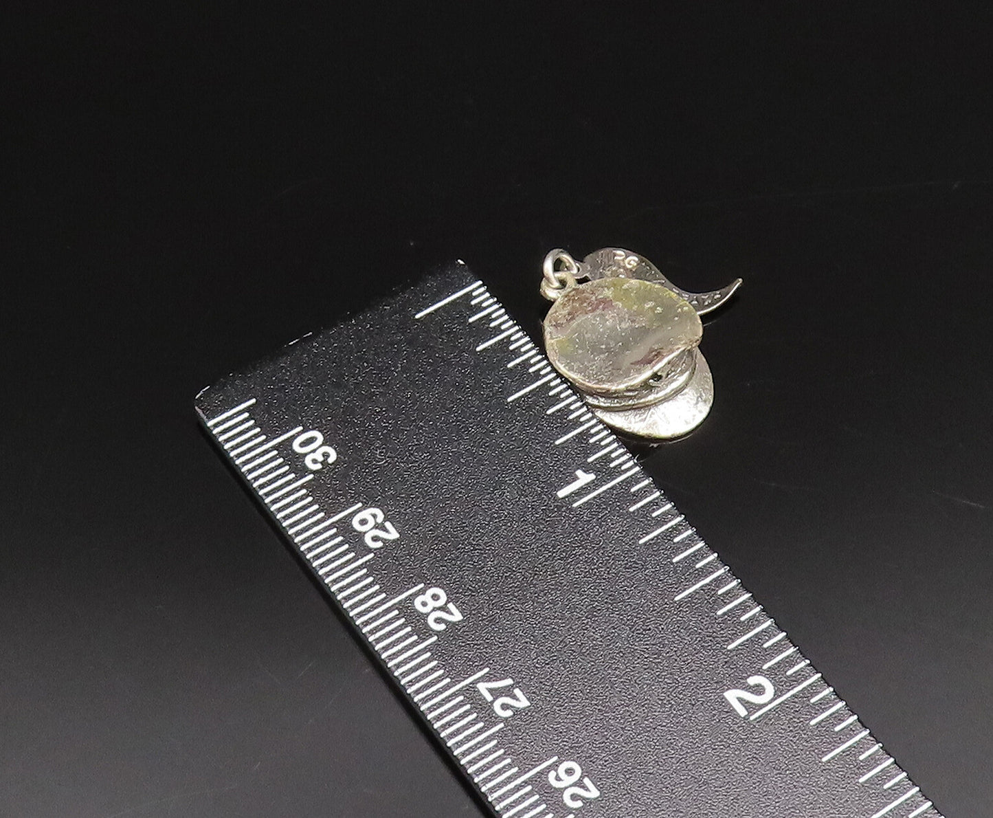 925 Sterling Silver  Vintage Virginia Beach Boat Captain Hat Pendant  PT21637