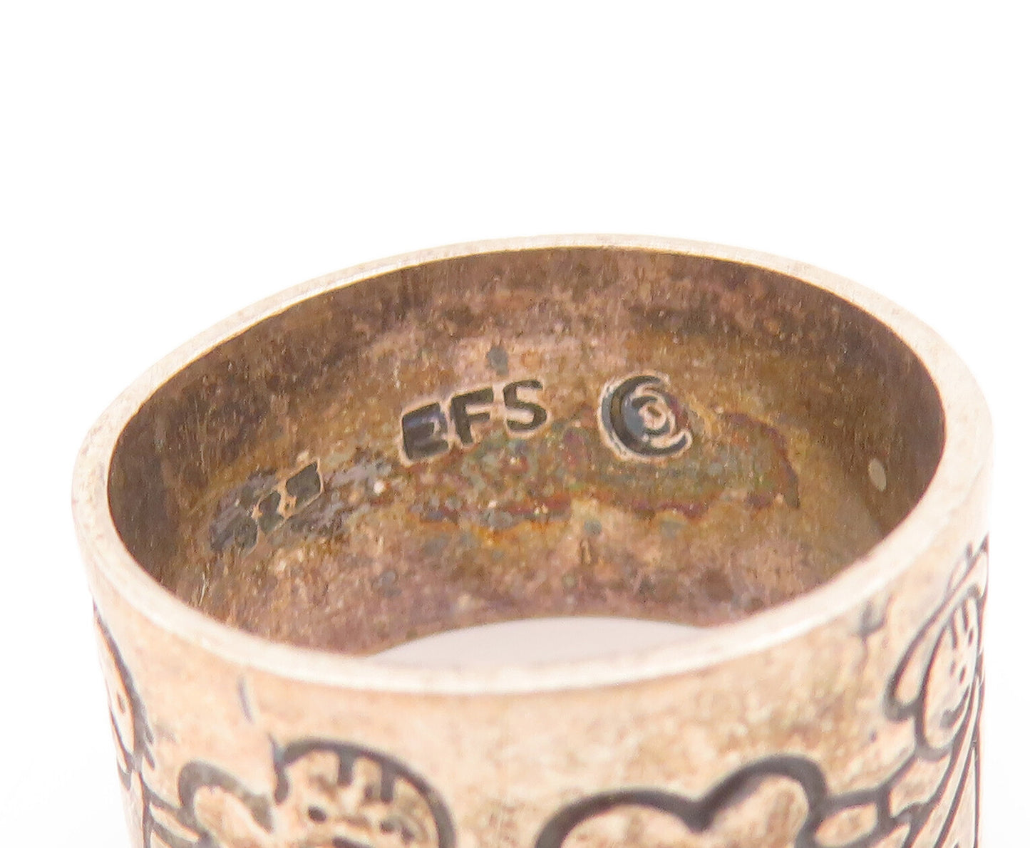 925 Sterling Silver Vintage Ring MEXICO Children Holding Hearts  Sz 8  RG28166