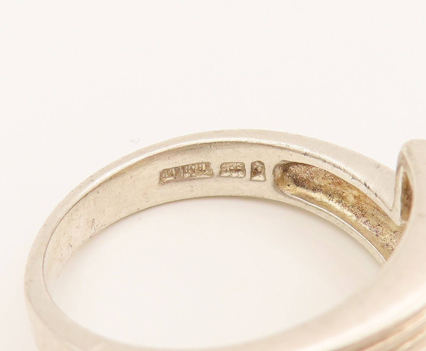 925 Sterling Silver  Vintage Ribbed Lines Bypass Fashion Ring Sz 9  RG26272