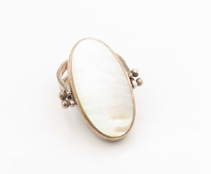 925 Sterling Silver Vintage Ring Oval Mother Of Pearl & Onyx Band  Sz 6  RG36264