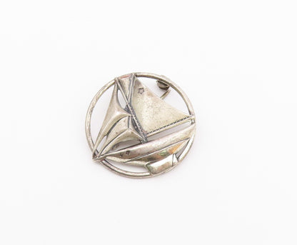 925 Sterling Silver  Vintage Sail Boat Motif Round Brooch Pin  BP3677