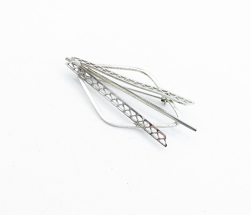 925 Sterling Silver  Vintage Shiny Polished Open Design Brooch Pin  BP2210