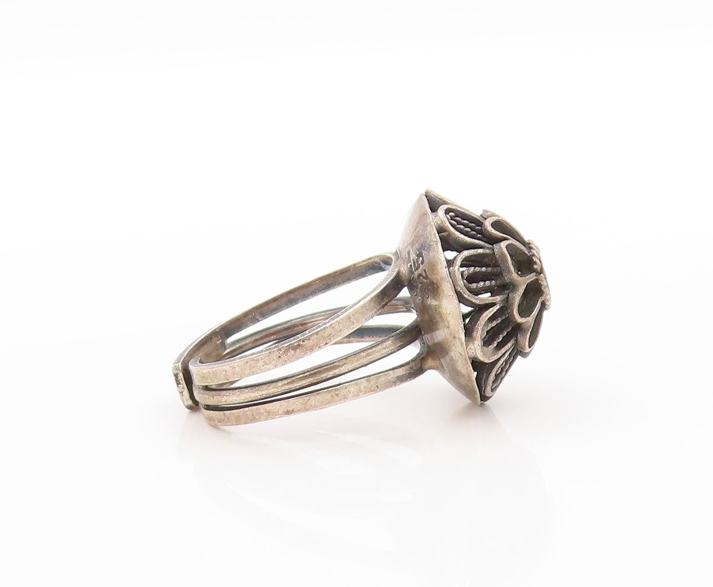 925 Sterling Silver Vintage Ring EUROPE Dark Tone Flower Carved  Sz 5  RG32572
