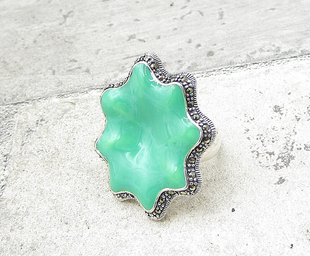 925 Sterling Silver  Marcasite Over Green Enamel Floral Ring Sz 7.5  RG1939