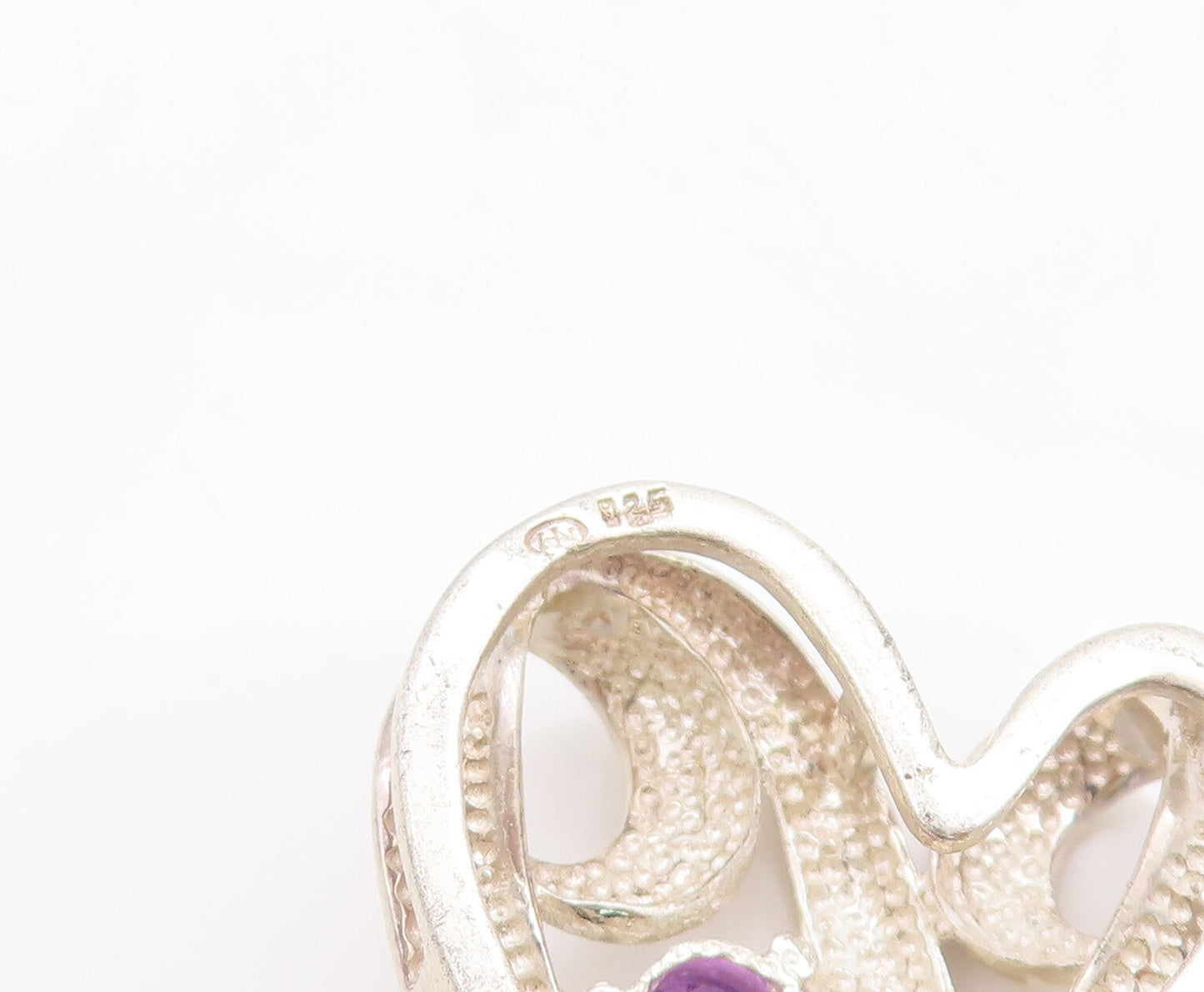 925 Sterling Silver Vintage Pendant Swirled Carved Amethyst Love Heart  PT23069