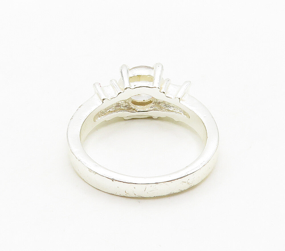 925 Sterling Silver  Graduated Cubic Zirconia Shiny Band Ring Sz 8  RG15717