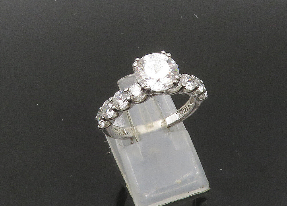 925 Sterling Silver  Vintage Shiny Cubic Zirconia Solitaire Ring Sz 7  RG22940
