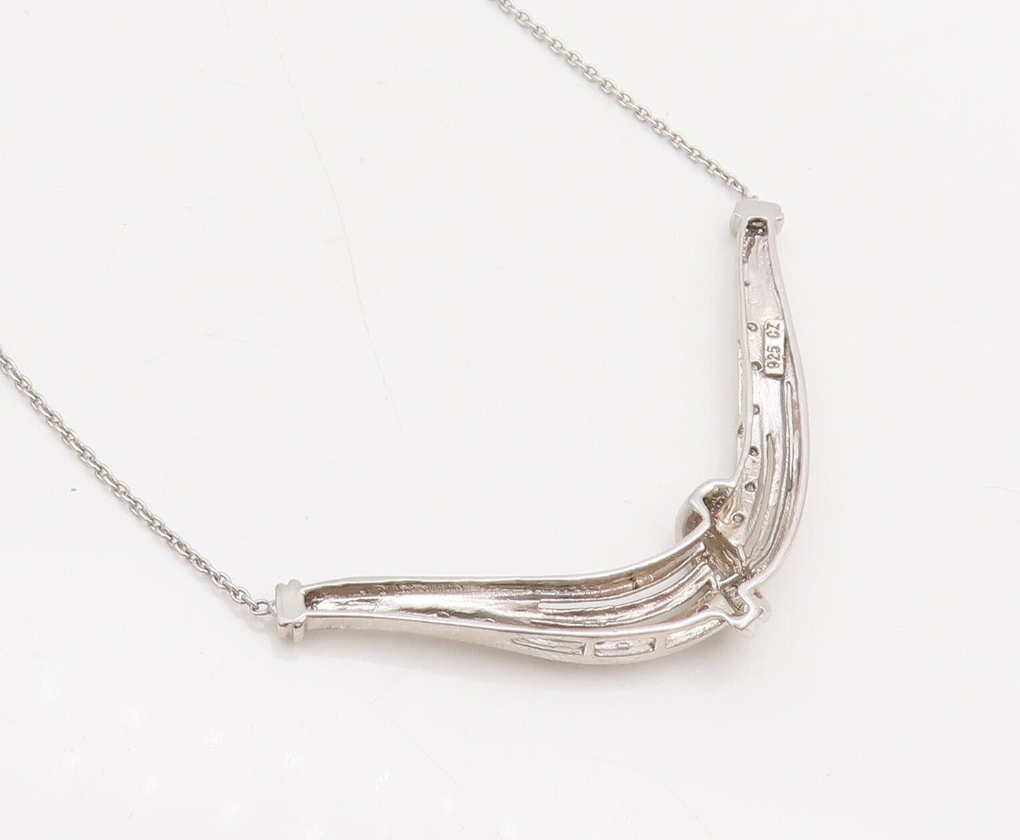 925 Sterling Silver  Vintage Elegant Carved Diamond Pendent Necklace  NE4079
