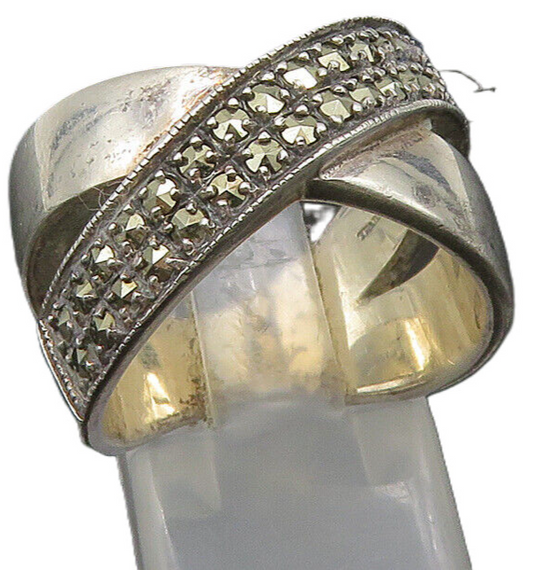 925 Sterling Silver  Vintage Shiny Marcasite Crossed Band Ring Sz 8  RG21983