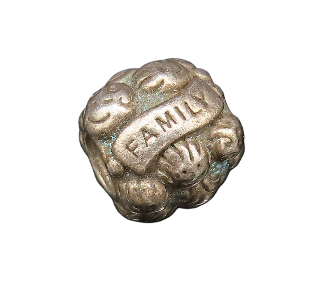 925 Sterling Silver  Vintage Family Love Happy Faces Charm Pendant  PT21779