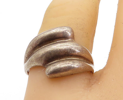 925 Sterling Silver  Vintage Dark Tone Fluted Bypass Band Ring Sz 8  RG6440
