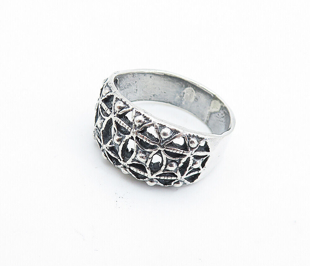 925 Sterling Silver  Vintage Open Pattern Tapered Band Ring Sz 7.5  RG6444