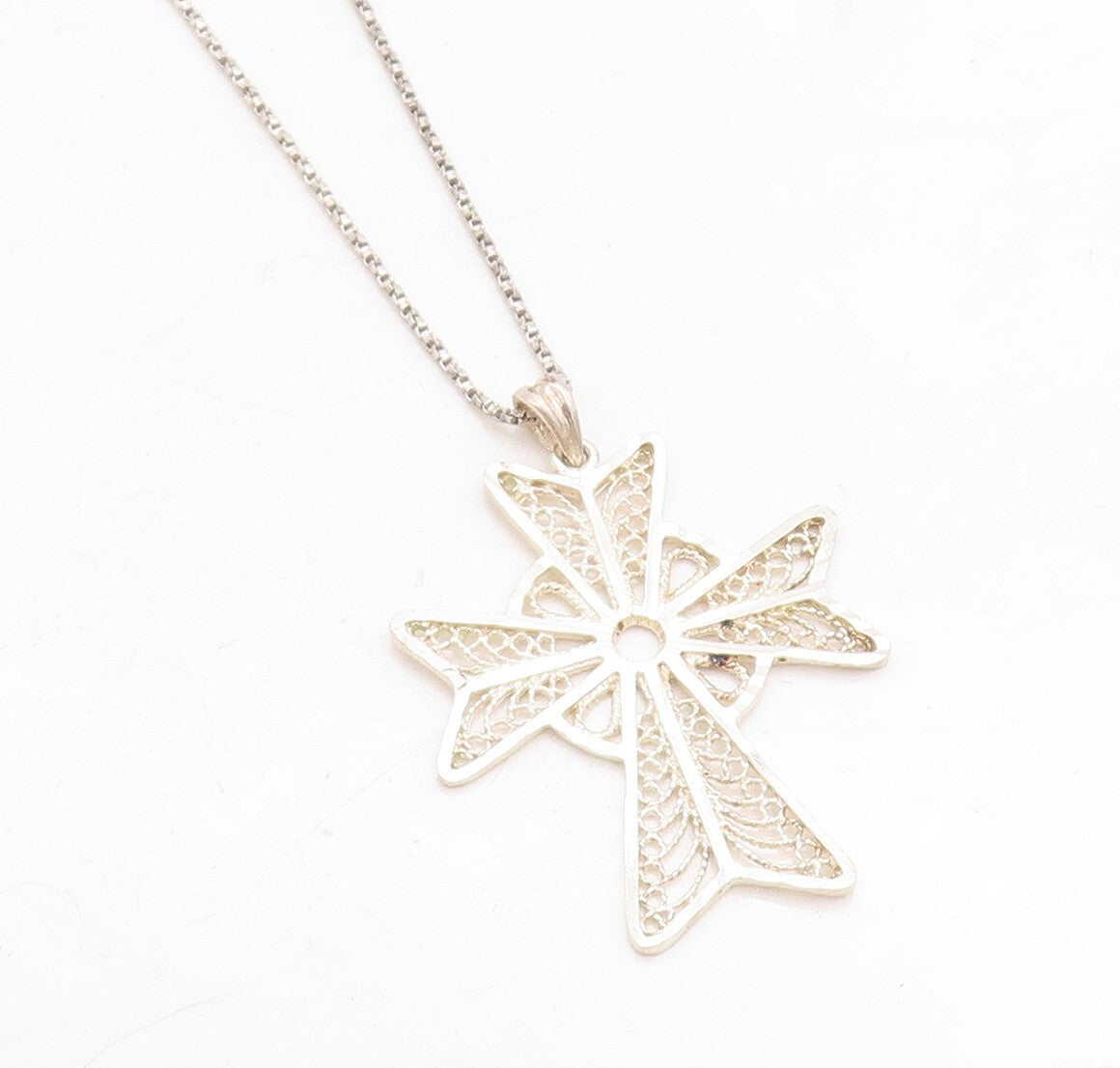 925 Sterling Silver  Vintage Shiny Filigree Cross Chain Necklace  NE2200