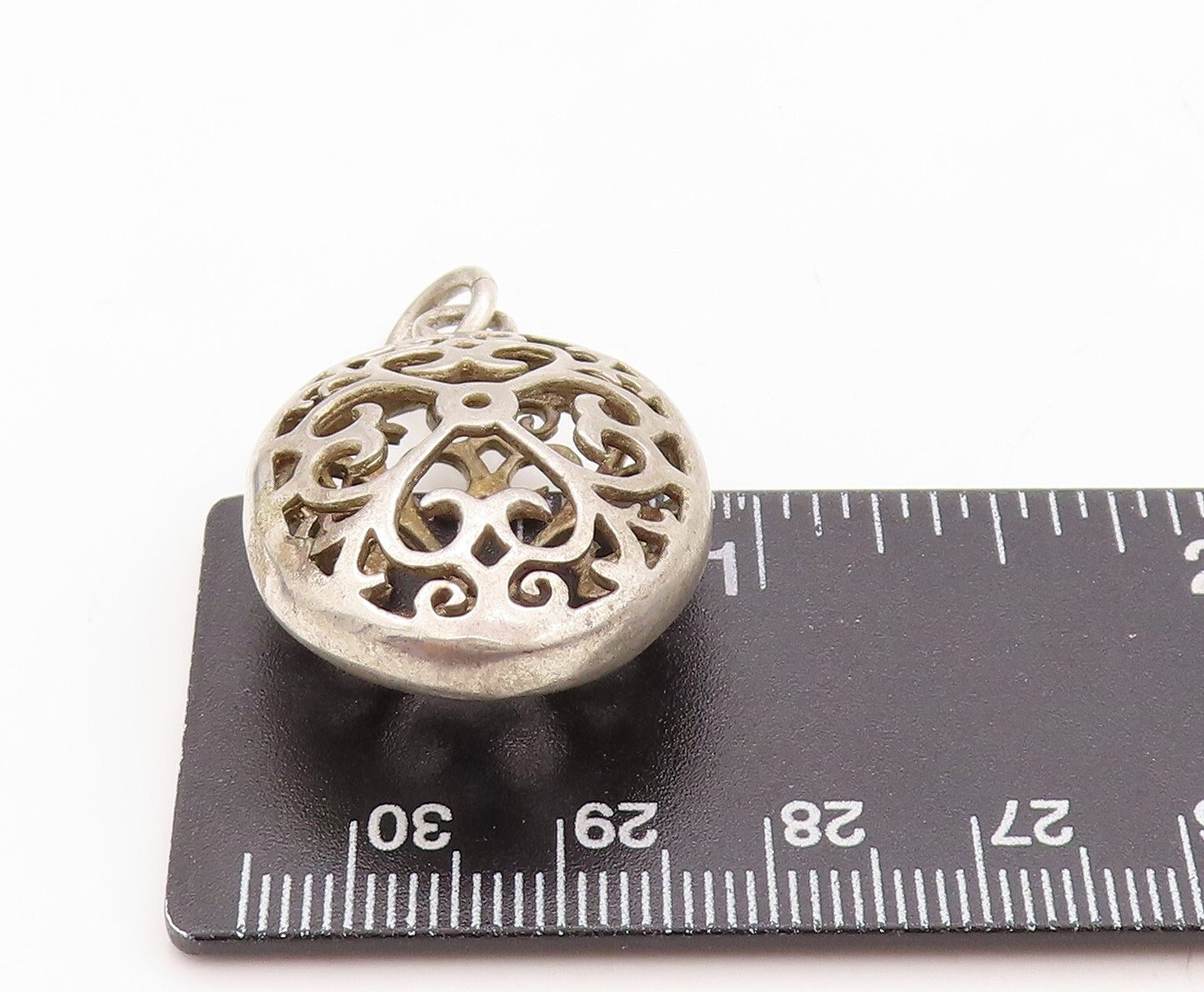 925 Sterling Silver Vintage Pendant Solid Oval Swirly Hearts Cutout  PT23672