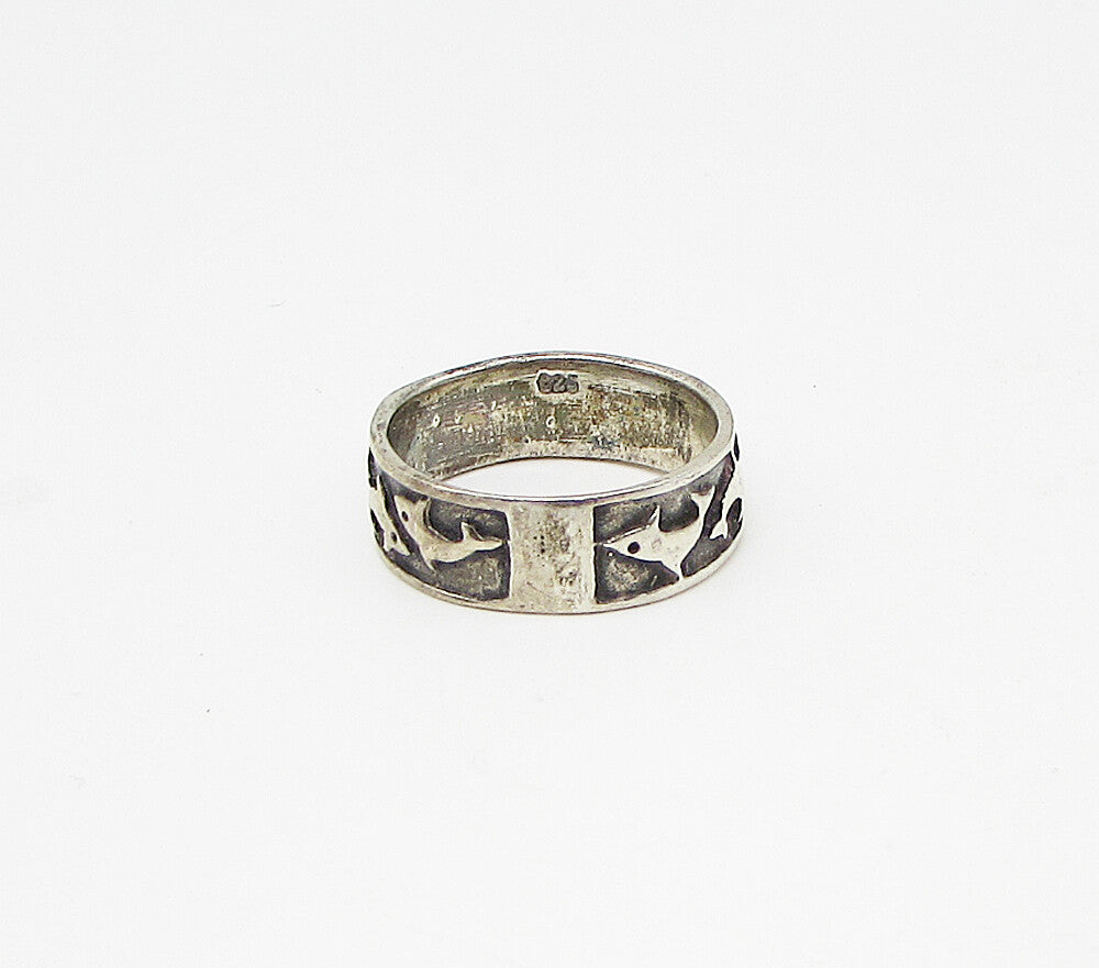 925 Sterling Silver  Vintage Dark Tone Dolphin Motif Band Ring Sz 7.5  RG3396