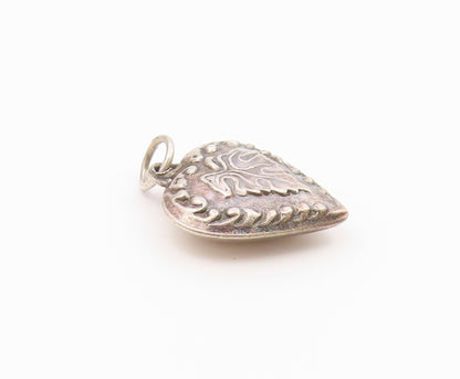 925 Sterling Silver  Vintage Carved Swirls & Leaf Love Heart Pendant  PT21348