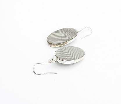 925 Sterling Silver  Vintage Striped Grey Agate Shiny Drop Earrings  EG3158