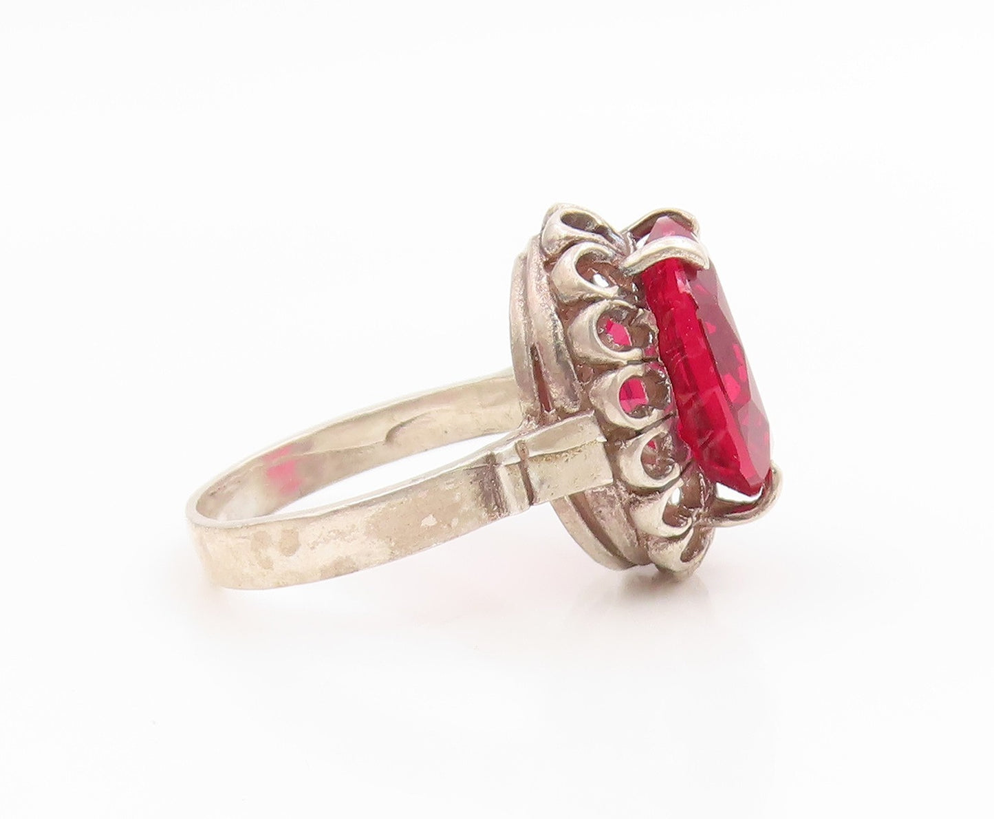 925 Sterling Silver Vintage Ring Oval Cut Ruby Floral Cutout Band  Sz 8  RG35677