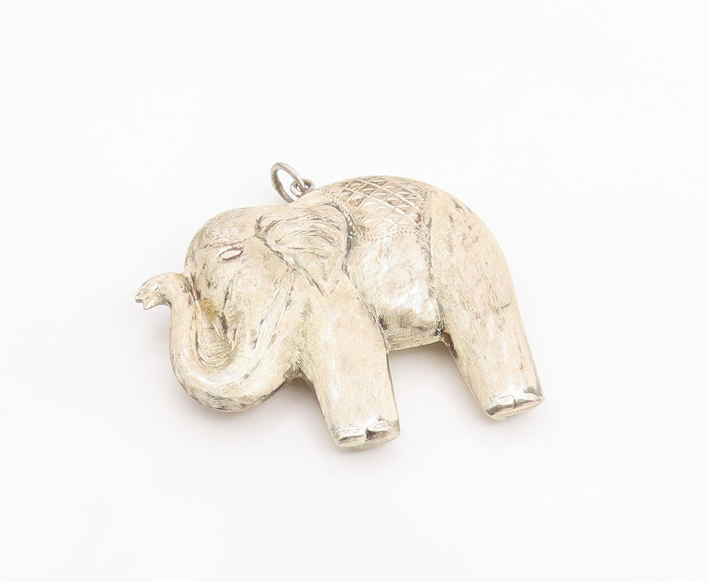 925 Sterling Silver Vintage Pendant Classic Etched Majestic Elephant  PT26011