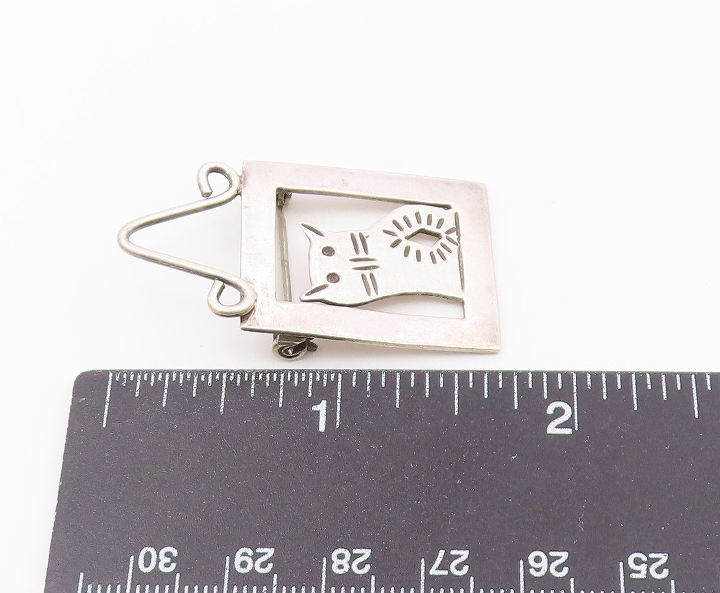MEXICO 925 Sterling Silver  Vintage Framed Etched Cat Motif Brooch Pin  BP9460