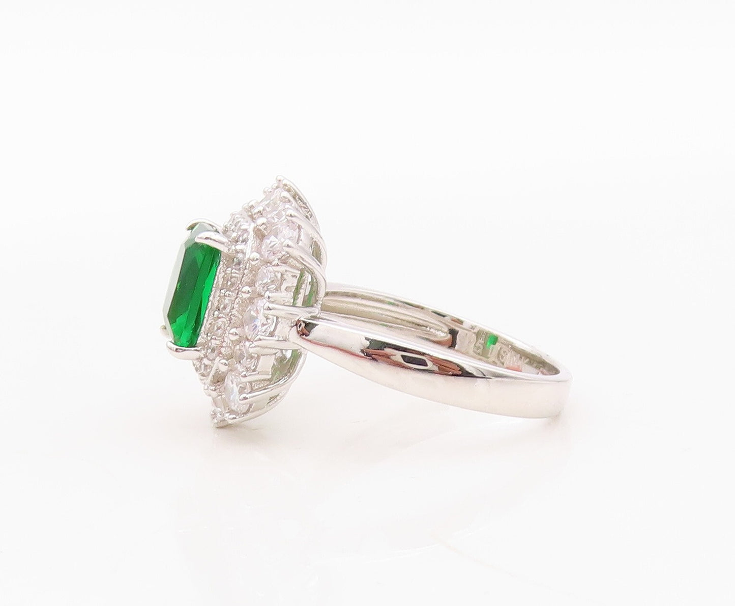 925 Sterling Silver Vintage Ring Rectangle Green Halo White CZ  Sz 7  RG30003
