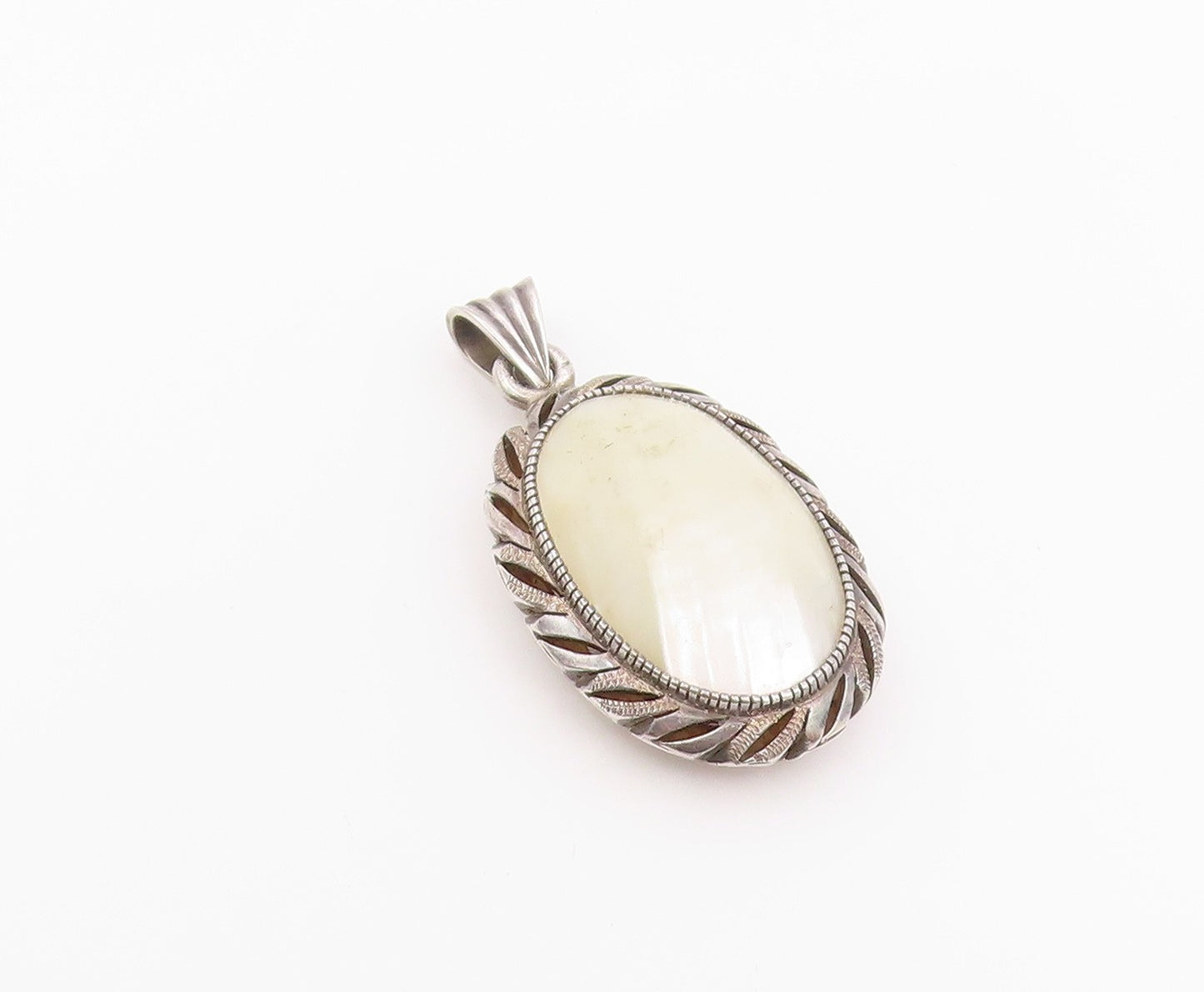 925 Sterling Silver Vintage Pendant MEXICO Oval Mother Of Pearl Locket  PT26414
