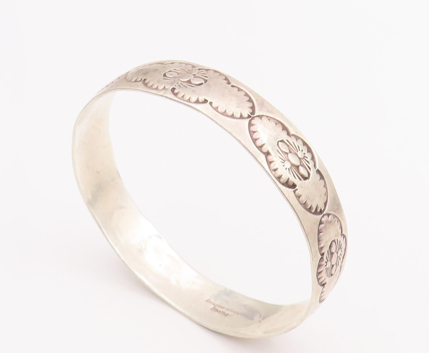 925 Sterling Silver Vintage Bracelet DOUGLAS ETSITTY NAVAJO Bangle  BT10581