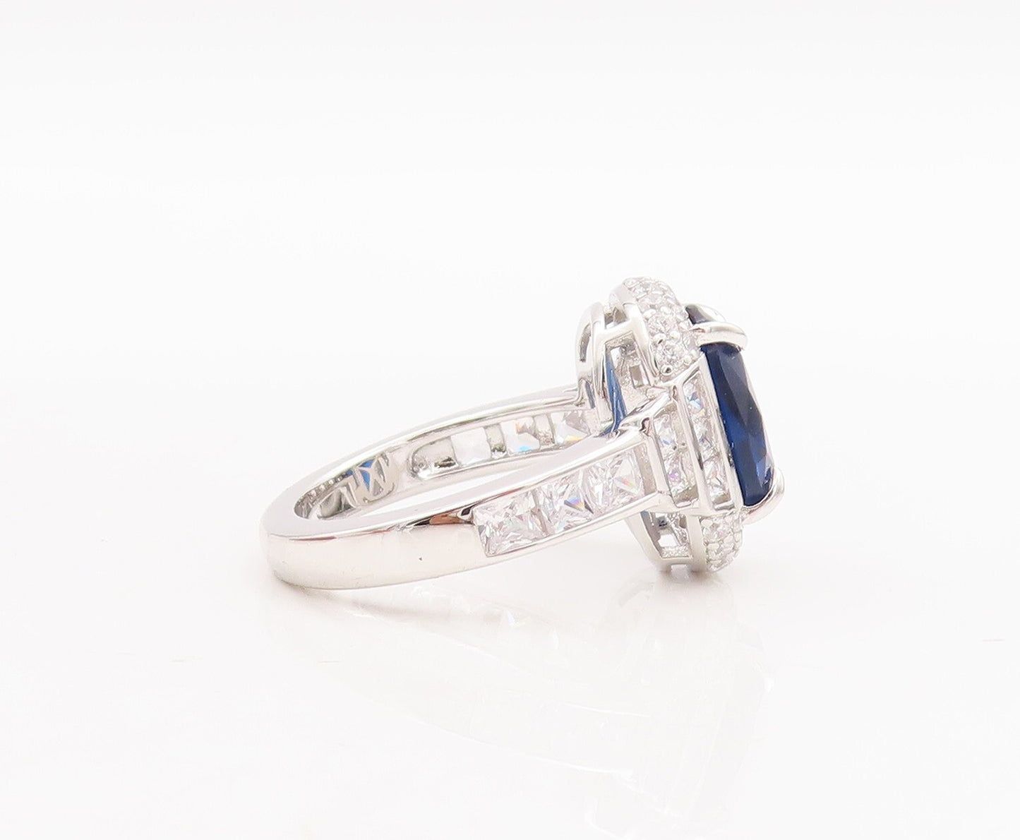 925 Sterling Silver Vintage Ring Designer Oval Sapphire Halo CZ  Sz 7  RG29028