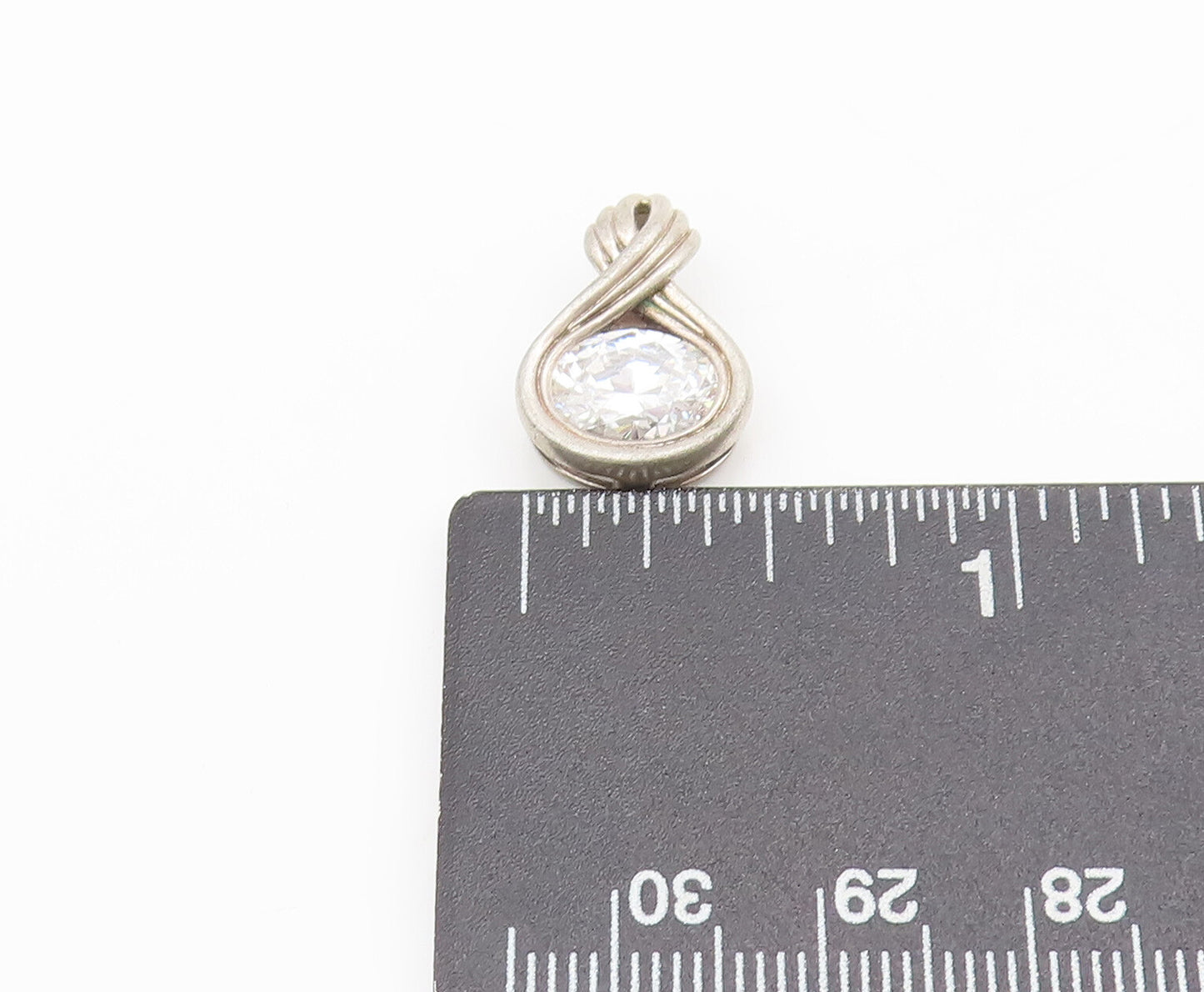 925 Sterling Silver  Vintage Minimalist Oval CZ Carved Loop Pendant  PT22307
