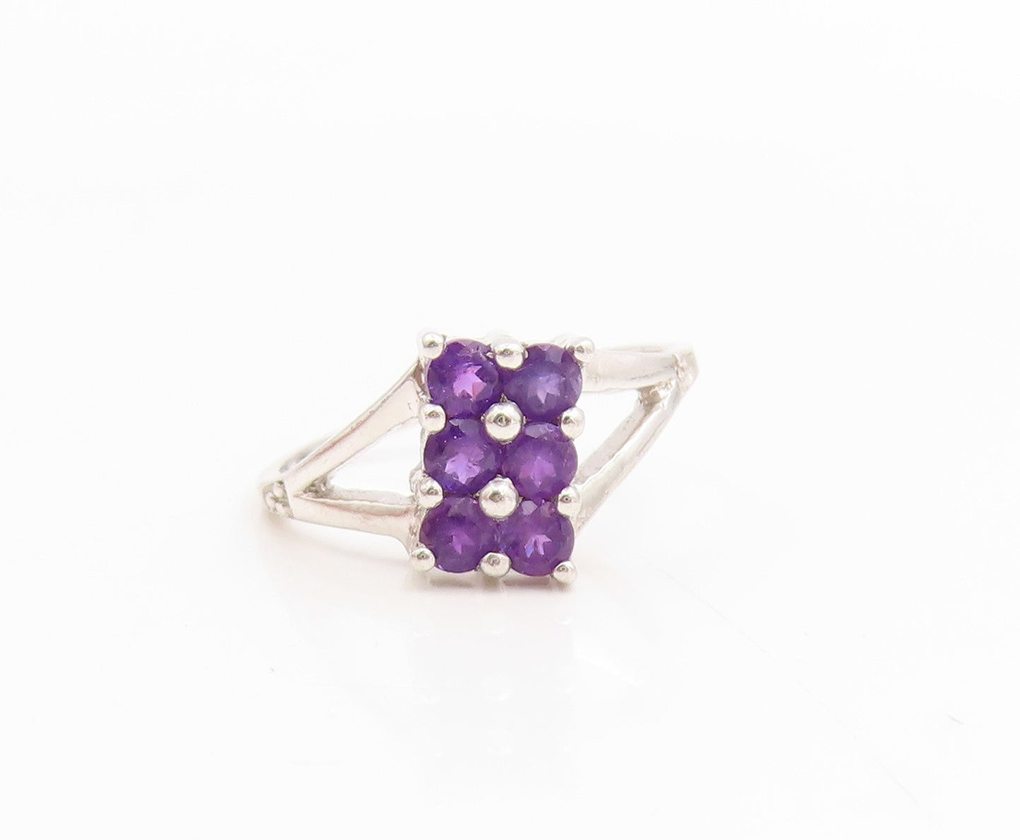 925 Sterling Silver Vintage Ring Round Cut Amethyst Split Band  Sz 7.5  RG36169