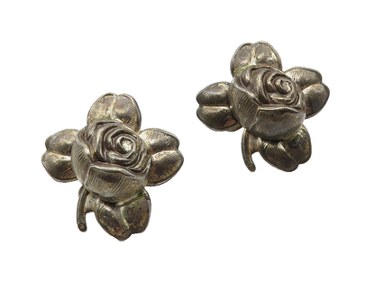 925 Sterling Silver  Vintage Dark Tone Flower Motif Non Pierce Earrings EG5869
